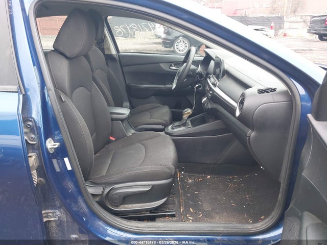 2021 Kia Forte Lxs მანქანა იყიდება აუქციონზე, vin: 3KPF24AD1ME262717, აუქციონის ნომერი: 44718478