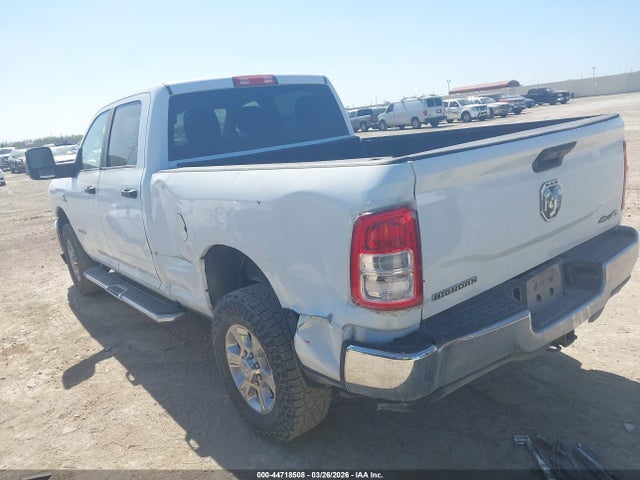 3C6UR5DL2RG154220 RAM 2500 Big Horn 4x4 6&#039;4 Box