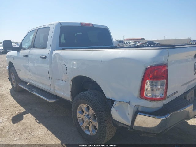 3C6UR5DL2RG154220 RAM 2500 Big Horn 4x4 6&#039;4 Box