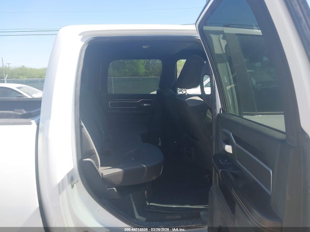 3C6UR5DL2RG154220 RAM 2500 Big Horn 4x4 6&#039;4 Box