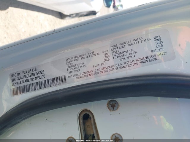 3C6UR5DL2RG154220 RAM 2500 Big Horn 4x4 6&#039;4 Box