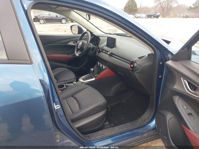 2018 MAZDA CX-3 JM1DKFC71J0307833 Photo 4