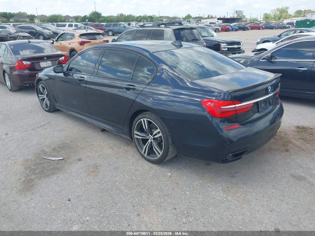 2016 BMW 740I WBA7E2C50GG504596 Photo 2