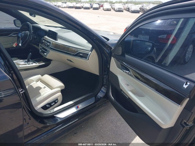 2016 BMW 740I WBA7E2C50GG504596 Photo 4