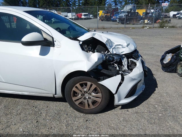 44718517 :رقم المزاد ، 1G1JG6SB4K4143166 vin ، 2019 Chevrolet Sonic Lt Auto مزاد بيع