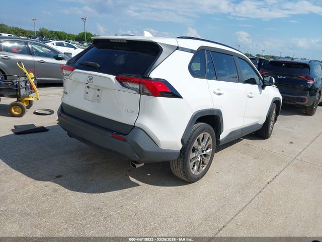 2019 TOYOTA RAV4 JTMC1RFV7KD506017 Photo 3