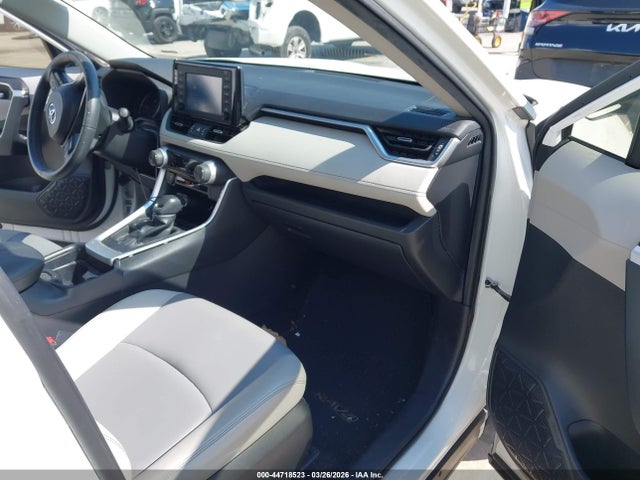 2019 TOYOTA RAV4 JTMC1RFV7KD506017 Photo 4