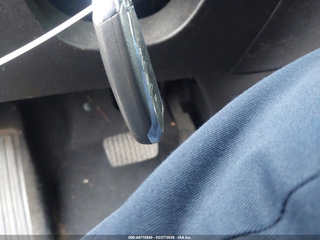 44718540 :رقم المزاد ، 2GNAXKEV1K6120598 vin ، 2019 Chevrolet Equinox Lt مزاد بيع