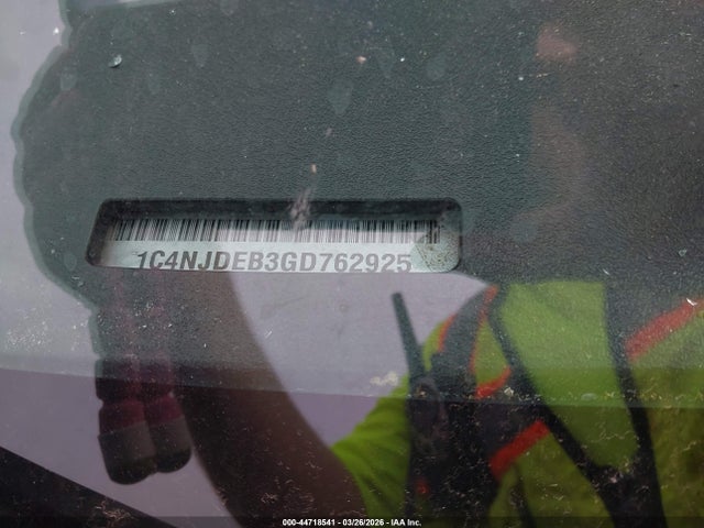 44718541 :رقم المزاد ، 1C4NJDEB3GD762925 vin ، 2016 Jeep Compass High Altitude Edition مزاد بيع