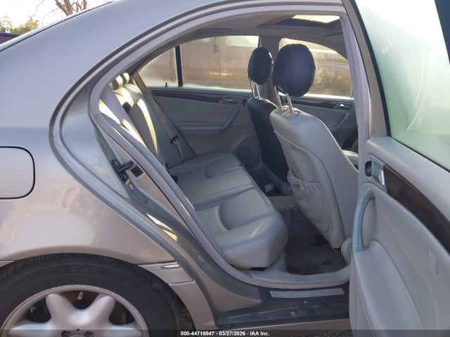 44718547 :رقم المزاد ، WDBRF61JX3F361705 vin ، 2003 Mercedes-benz C 240 مزاد بيع