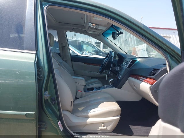 44718582 :رقم المزاد ، 4S4BRBKC9B3404199 vin ، 2011 Subaru Outback 2.5i Limited مزاد بيع