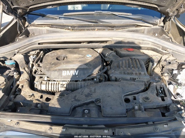 2018 BMW X1 WBXHT3C35J5K23806 Photo 9