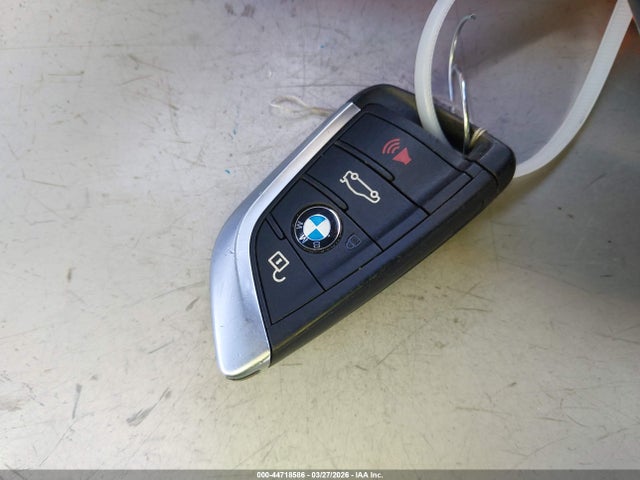 2018 BMW X1 WBXHT3C35J5K23806 Photo 10