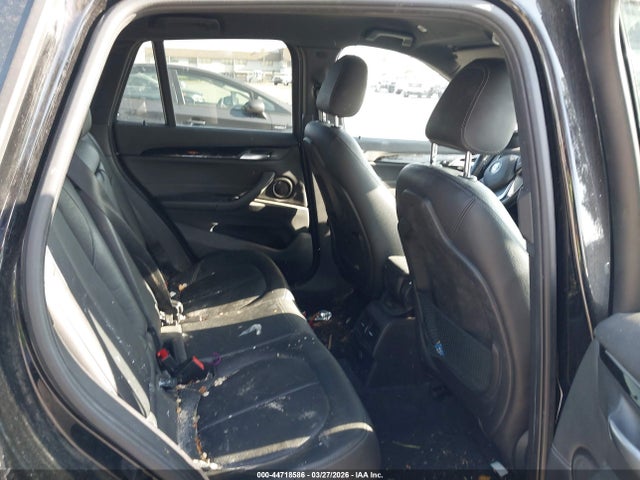 2018 BMW X1 WBXHT3C35J5K23806 Photo 7