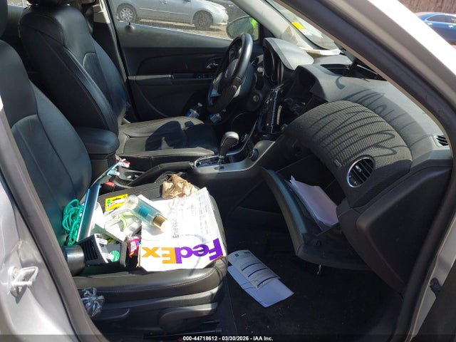 2011 CHEVROLET CRUZE 1G1PG5S93B7271110 Photo 4