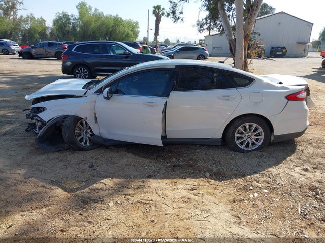 Ford FUSION S 2016 3FA6P0G77GR247475 Image 13