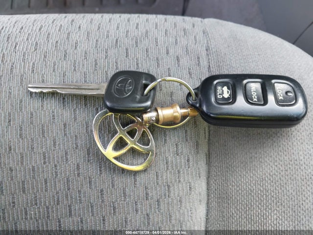 44718729 :رقم المزاد ، 4T1BE32K54U824578 vin ، 2004 Toyota Camry Le مزاد بيع