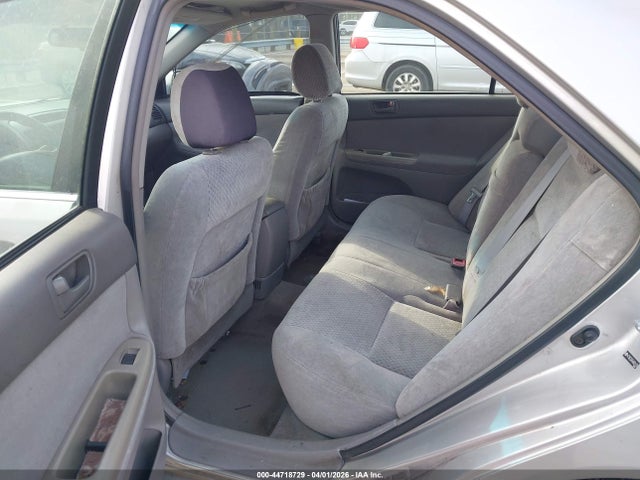 44718729 :رقم المزاد ، 4T1BE32K54U824578 vin ، 2004 Toyota Camry Le مزاد بيع