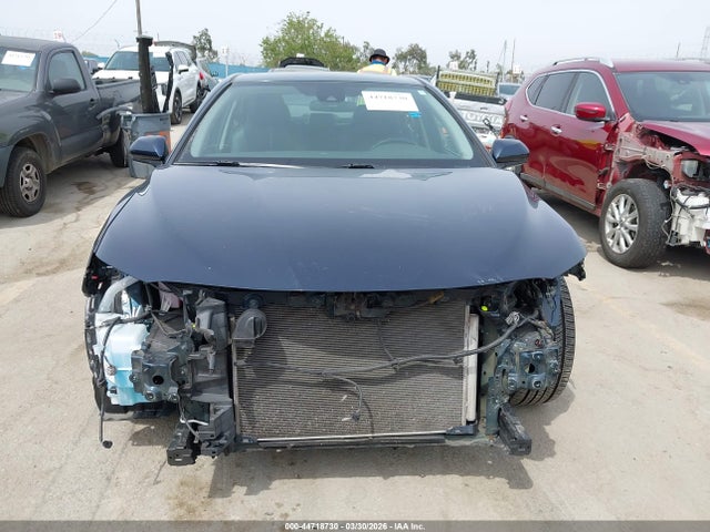 4T1B11HK2KU712244 Toyota CAMRY SE