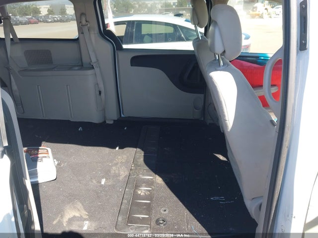 44718762 :رقم المزاد ، 2C4RDGCG0FR556174 vin ، 2015 Dodge Grand Caravan Sxt مزاد بيع