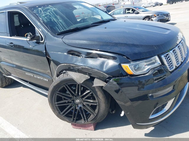 1C4RJEJG8JC480902 Jeep Grand Cherokee Summit 4x2