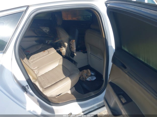 3FA6P0T95HR118210 Ford FUSION SE