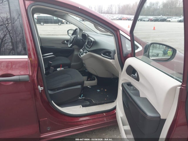 Продажа на аукционе авто 2018 Chrysler Pacifica L, vin: 2C4RC1AG4JR136395, номер лота: 44718806