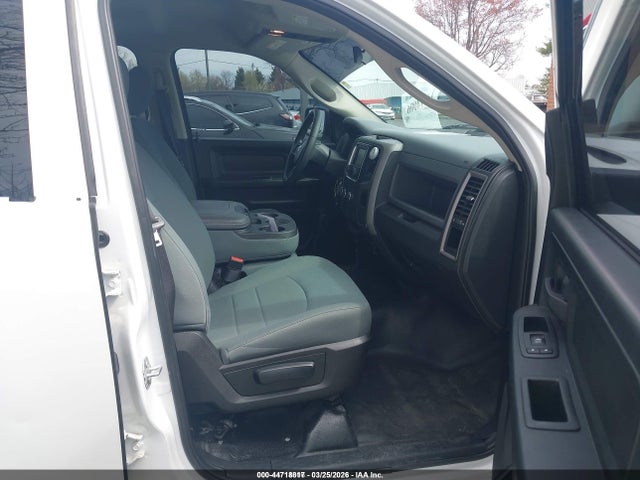 2018 Ram 1500 Tradesman  4x4 6'4 Box მანქანა იყიდება აუქციონზე, vin: 1C6RR7FG6JS326232, აუქციონის ნომერი: 44718817