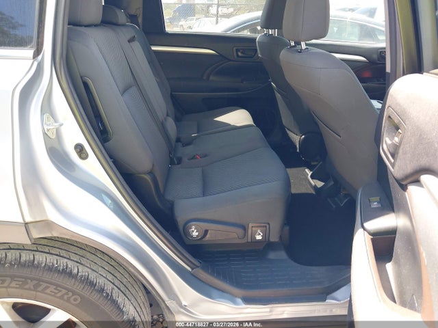 5TDZARFHXFS015147 Toyota Highlander Le