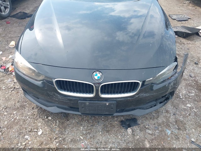 44718855 :رقم المزاد ، WBA8A3C56GK688543 vin ، 2016 Bmw 320i Xdrive مزاد بيع