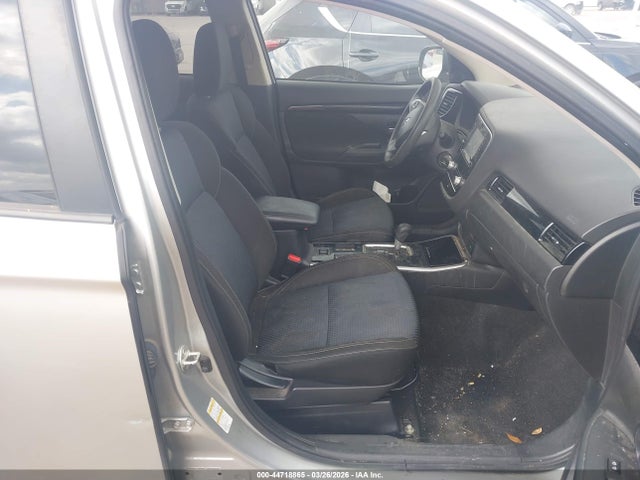 Продаж на аукціоні авто 2020 Mitsubishi Outlander Es 2.4, vin: JA4AD2A39LZ006855, номер лоту: 44718865