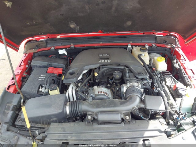 1C4HJXDG2JW147421 Jeep Wrangler Unlimited Sport S 4x4