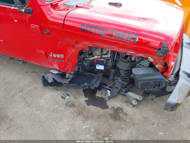 1C4HJXDG2JW147421 Jeep Wrangler Unlimited Sport S 4x4