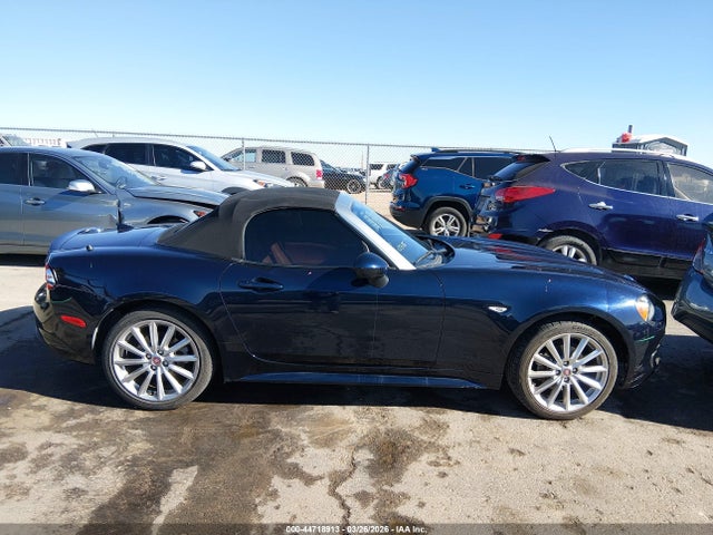 2018 Fiat 124 Spider Lusso მანქანა იყიდება აუქციონზე, vin: JC1NFAEK0J0137569, აუქციონის ნომერი: 44718913