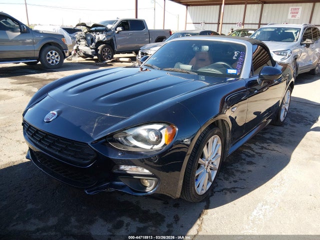 2018 Fiat 124 Spider Lusso მანქანა იყიდება აუქციონზე, vin: JC1NFAEK0J0137569, აუქციონის ნომერი: 44718913