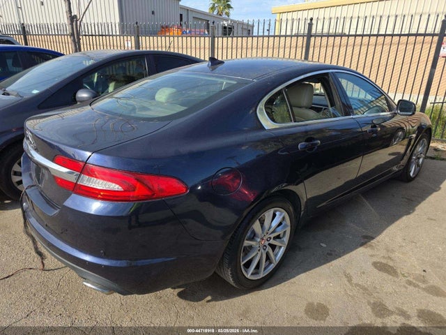 2015 JAGUAR XF SAJWA0FS5FPU50244 Photo 3