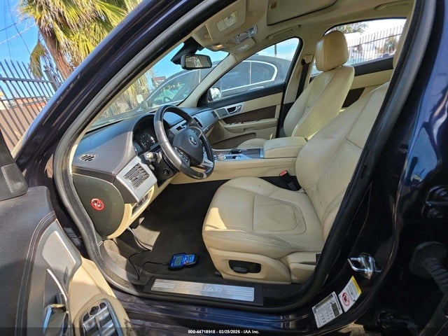 2015 JAGUAR XF SAJWA0FS5FPU50244 Photo 4