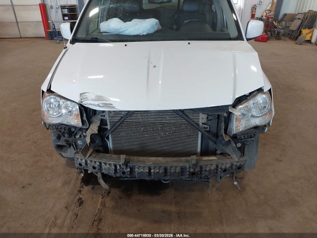 44718930 :رقم المزاد ، 2C4RC1BG6GR157451 vin ، 2016 Chrysler Town & Country Touring مزاد بيع