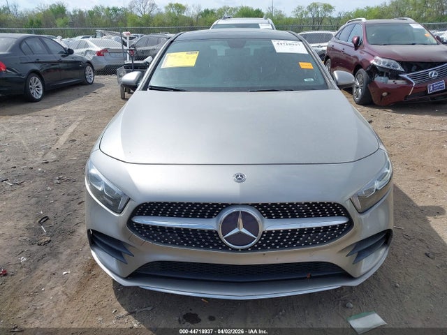WDD3G4EB7KW024909 Mercedes-Benz A 220