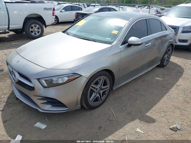 WDD3G4EB7KW024909 Mercedes-Benz A 220