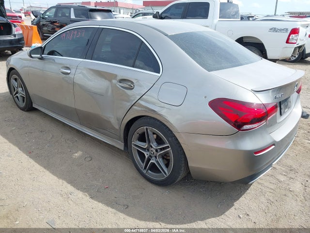 WDD3G4EB7KW024909 Mercedes-Benz A 220