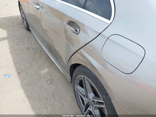 WDD3G4EB7KW024909 Mercedes-Benz A 220