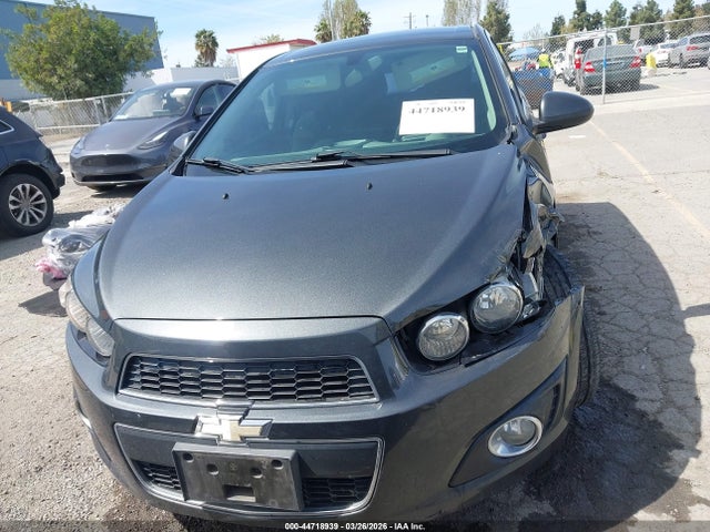 1G1JC6SG5G4163733 Chevrolet Sonic Lt Auto