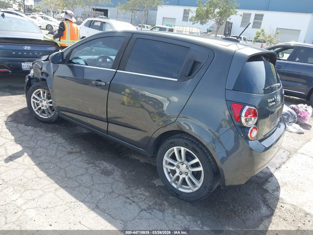 1G1JC6SG5G4163733 Chevrolet Sonic Lt Auto