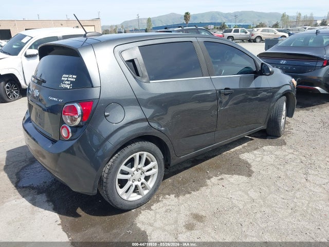 1G1JC6SG5G4163733 Chevrolet Sonic Lt Auto