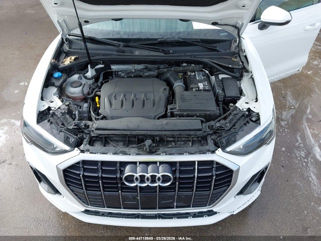 2022 Audi Q3 Premium 45 Tfsi S Line Quattro Tiptronic მანქანა იყიდება აუქციონზე, vin: WA1DECF32N1095596, აუქციონის ნომერი: 44718949
