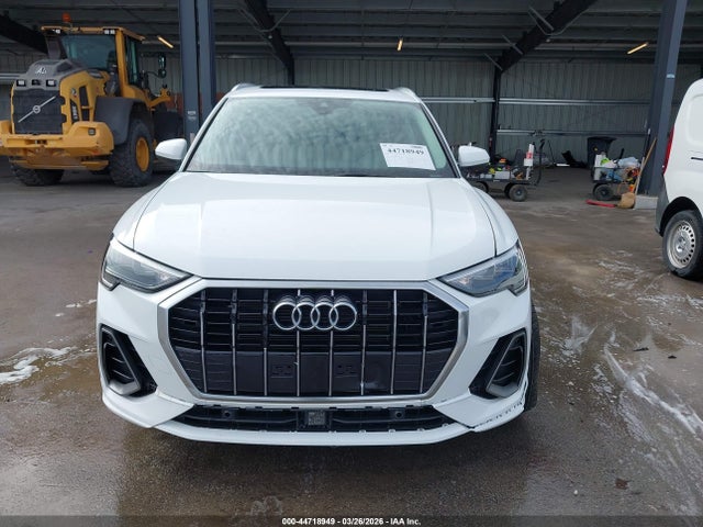 2022 Audi Q3 Premium 45 Tfsi S Line Quattro Tiptronic მანქანა იყიდება აუქციონზე, vin: WA1DECF32N1095596, აუქციონის ნომერი: 44718949
