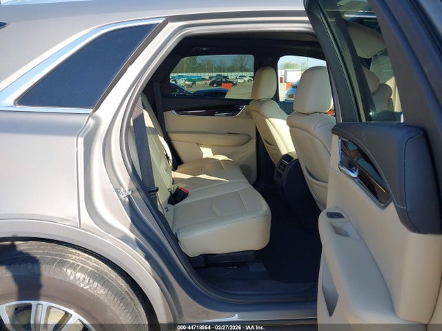 44718954 :رقم المزاد ، 1GYKNCRS2KZ151513 vin ، 2019 Cadillac Xt5 Luxury مزاد بيع