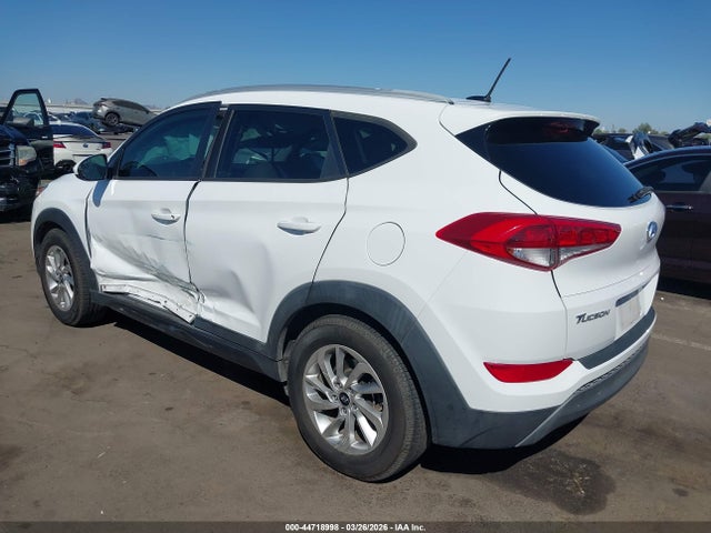 Hyundai TUCSON SE 2016 KM8J33A49GU089287 Image 3