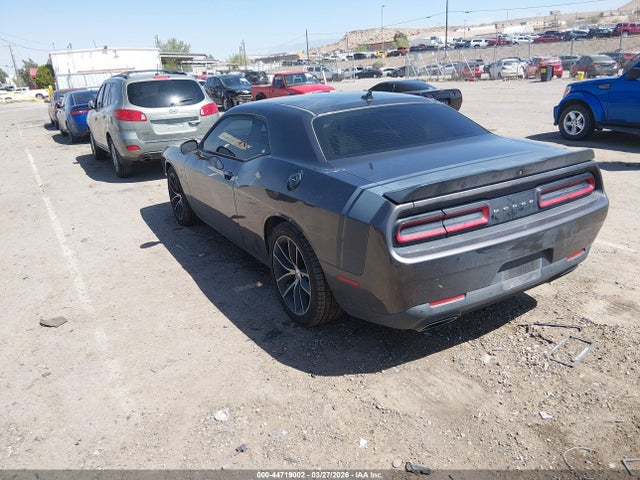 2C3CDZFJ2GH263641 Dodge Challenger 392 Hemi Scat Pack Shaker